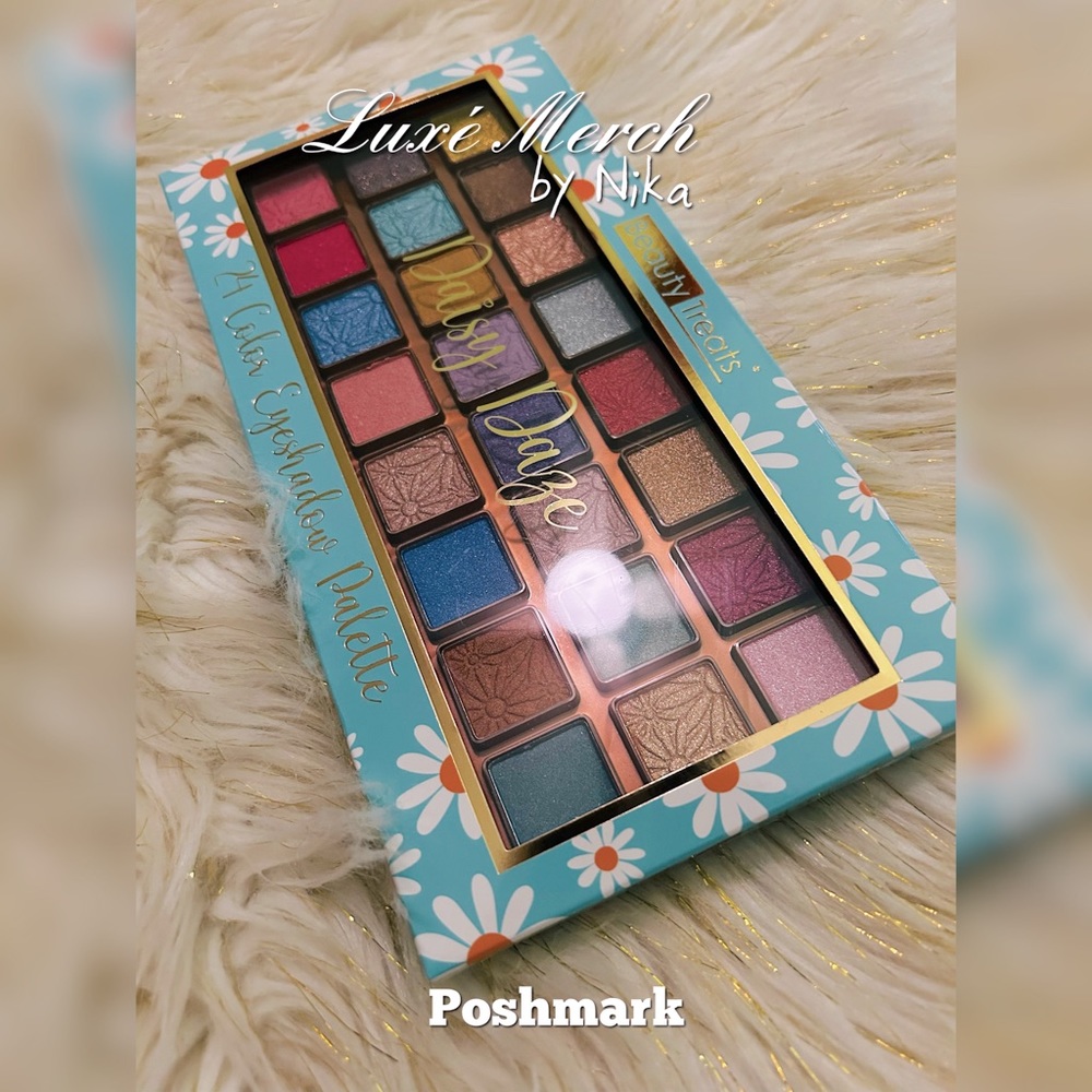 Daisy Daze 24 color eyeshadow palette by Beauty Treats - Picture 1 of 3